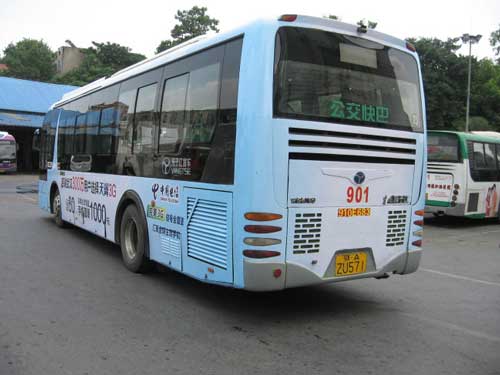 公交車廣告