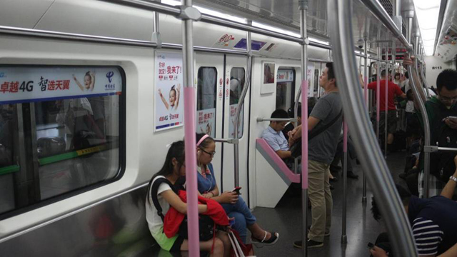 武漢地鐵品牌列車廣告.jpg